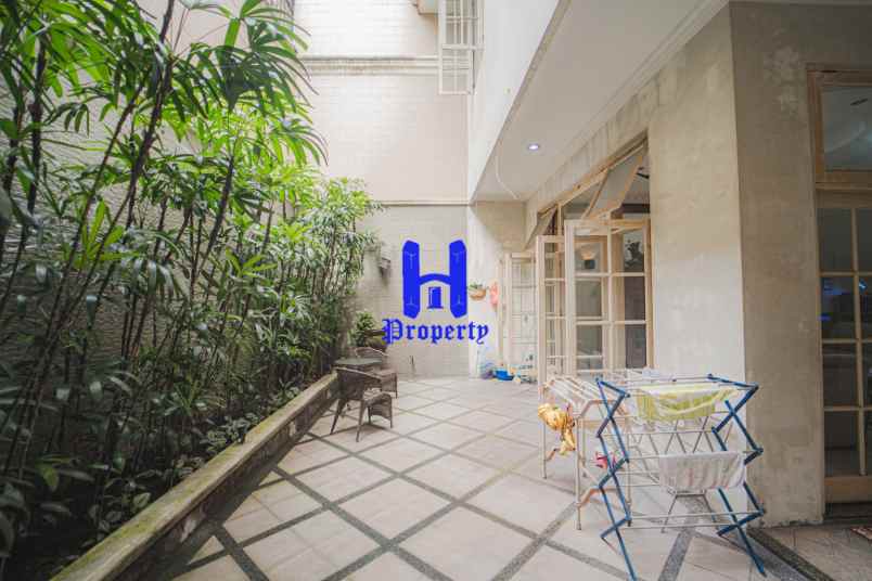 dijual rumah komplek cemara asri jalan