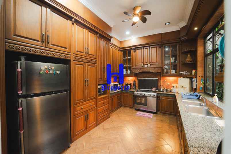 dijual rumah komplek cemara asri jalan