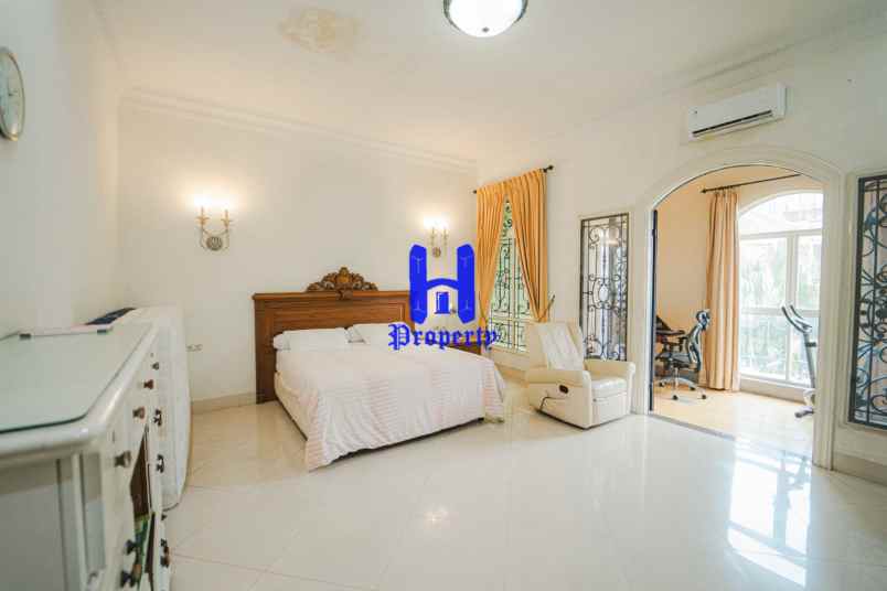 dijual rumah komplek cemara asri jalan