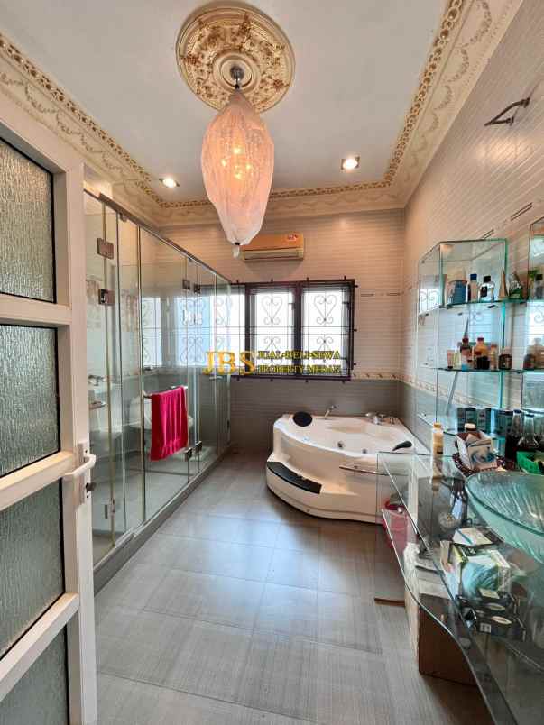 dijual rumah komplek cemara asri jalan