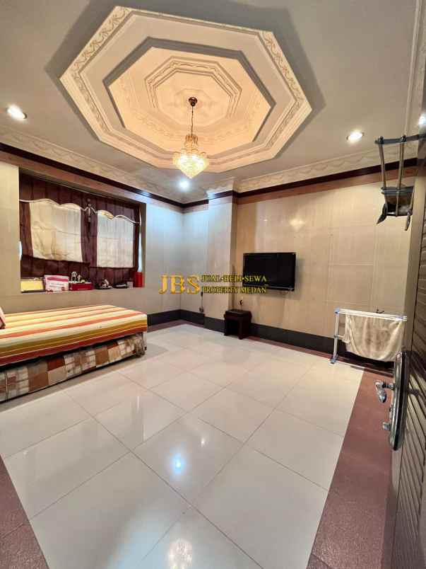 dijual rumah komplek cemara asri jalan