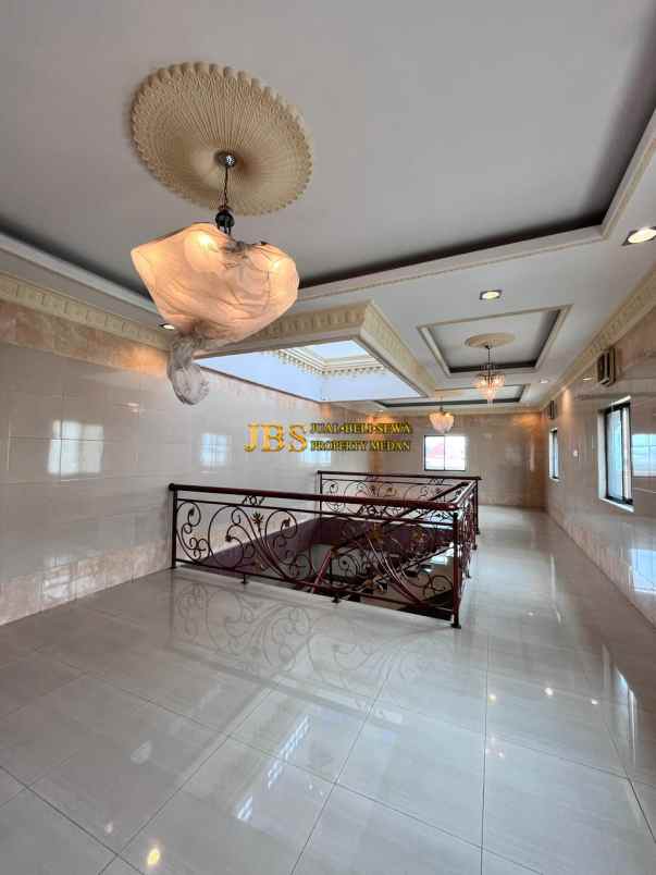 dijual rumah komplek cemara asri jalan