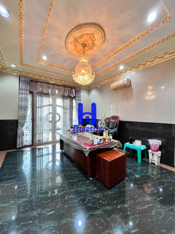 dijual rumah komplek cemara asri jalan