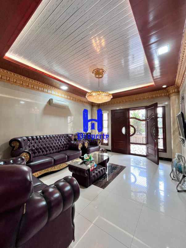 dijual rumah komplek cemara asri jalan