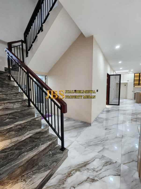 dijual rumah komplek cemara asri jalan