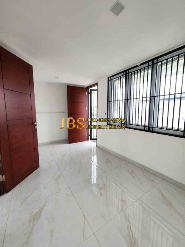 dijual rumah komplek cemara asri jalan