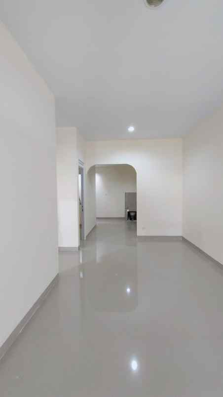 dijual rumah komplek cendana residence