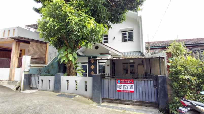 dijual rumah komplek cihanjuang