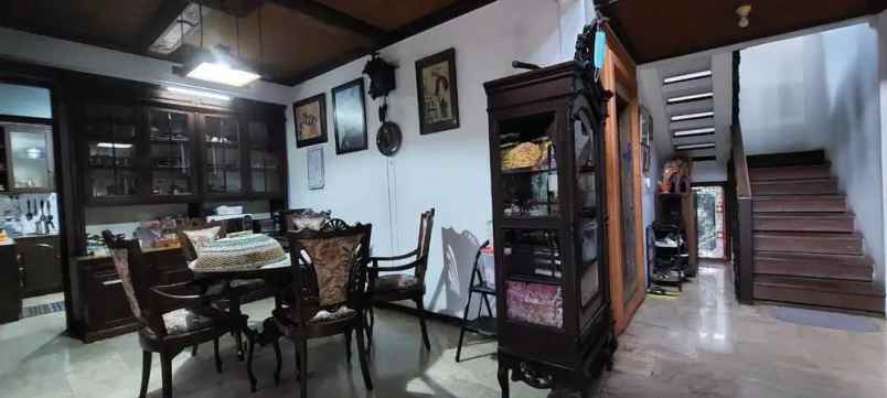 dijual rumah komplek cisitu indah dago