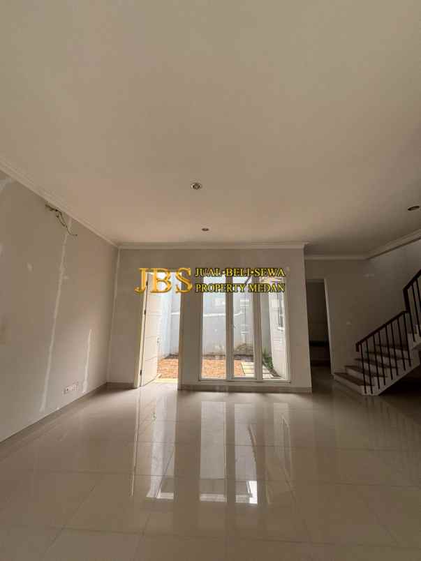 dijual rumah komplek citraland gama