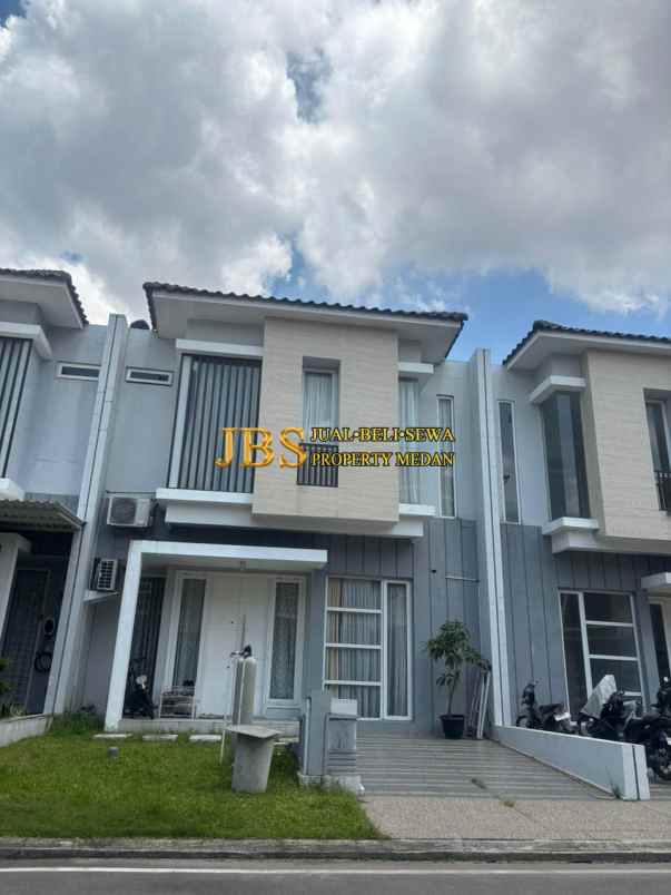 dijual rumah komplek citraland gama