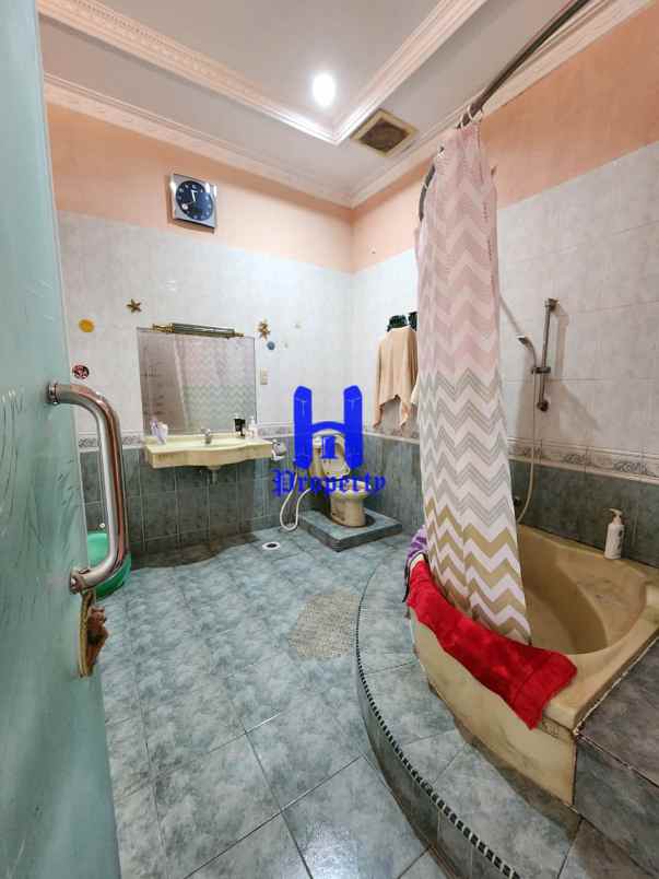 dijual rumah komplek griya riatur jalan