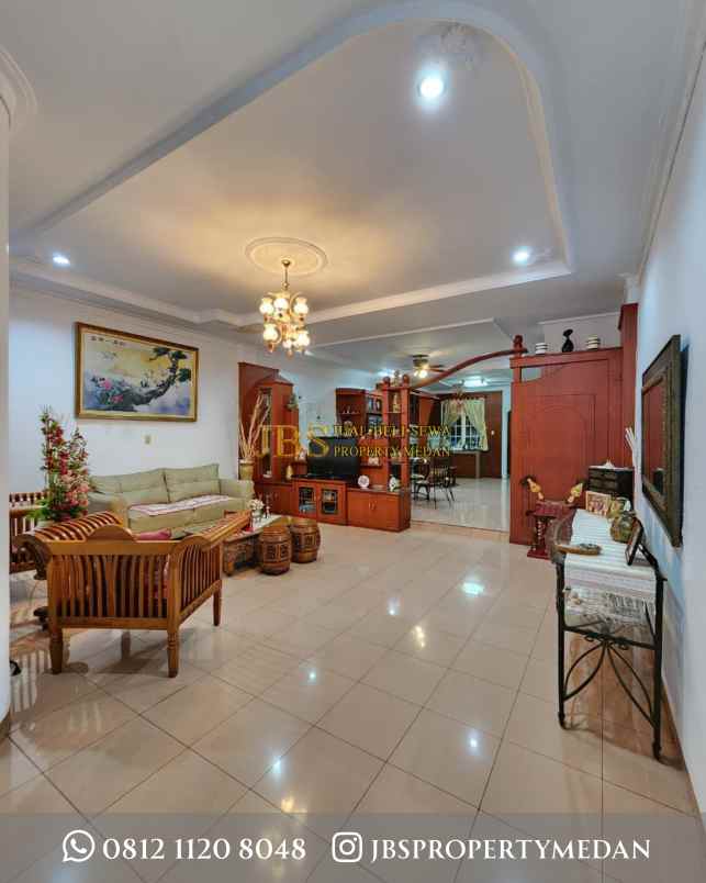 dijual rumah komplek griya riatur jalan