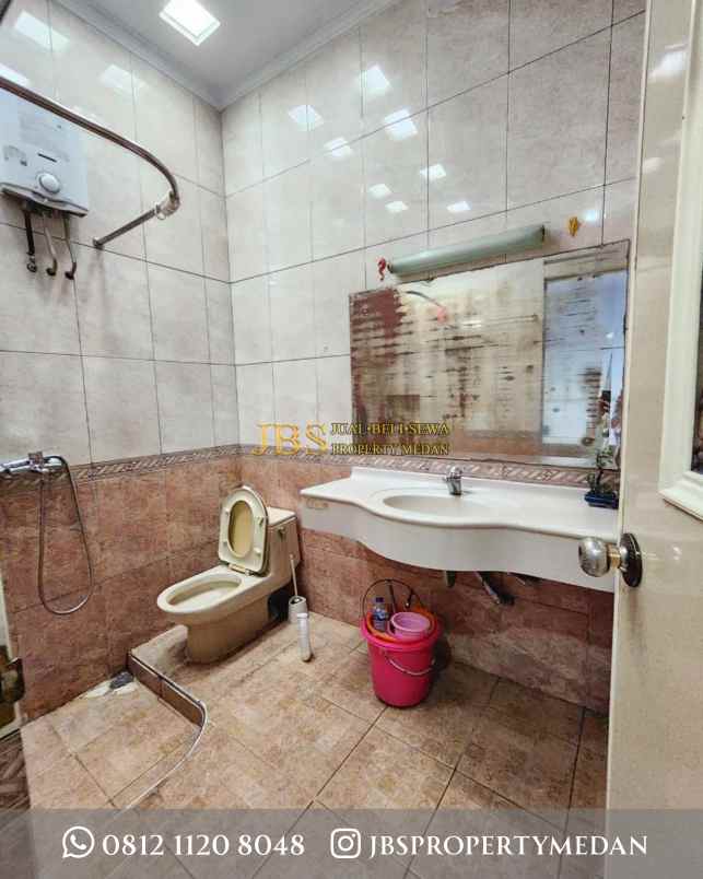 dijual rumah komplek griya riatur jalan