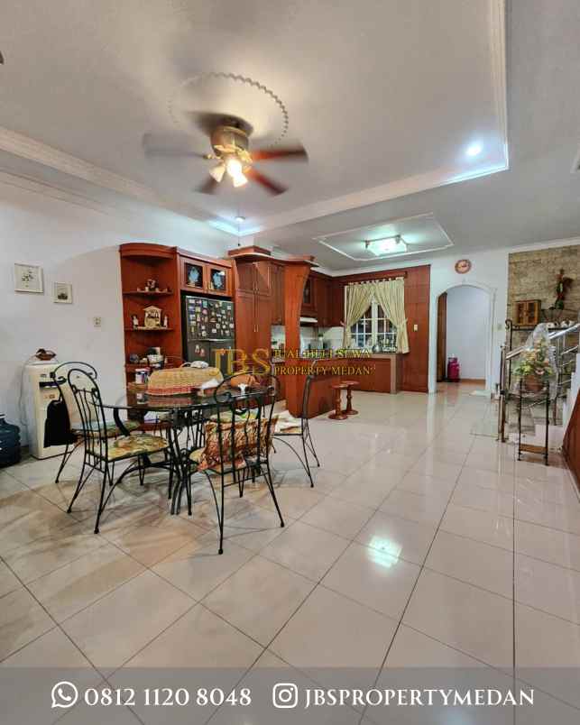 dijual rumah komplek griya riatur jalan