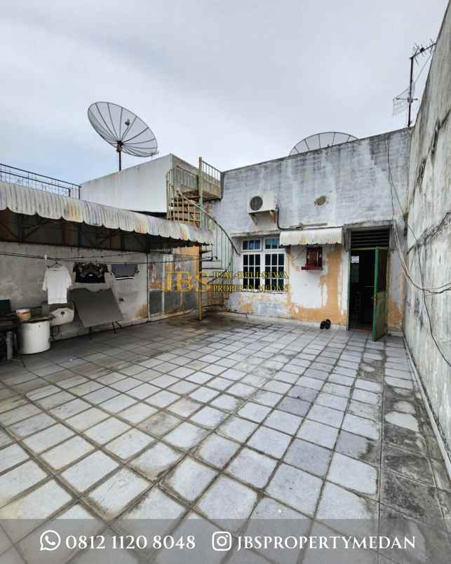 dijual rumah komplek griya riatur jalan