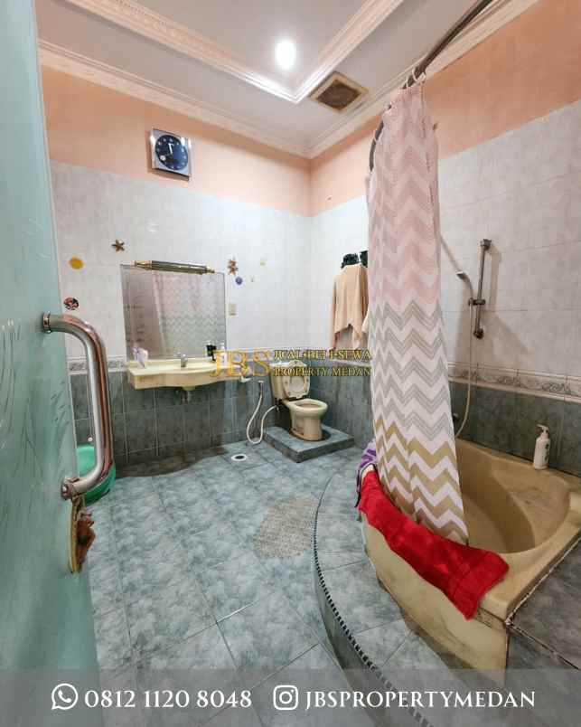 dijual rumah komplek griya riatur jalan