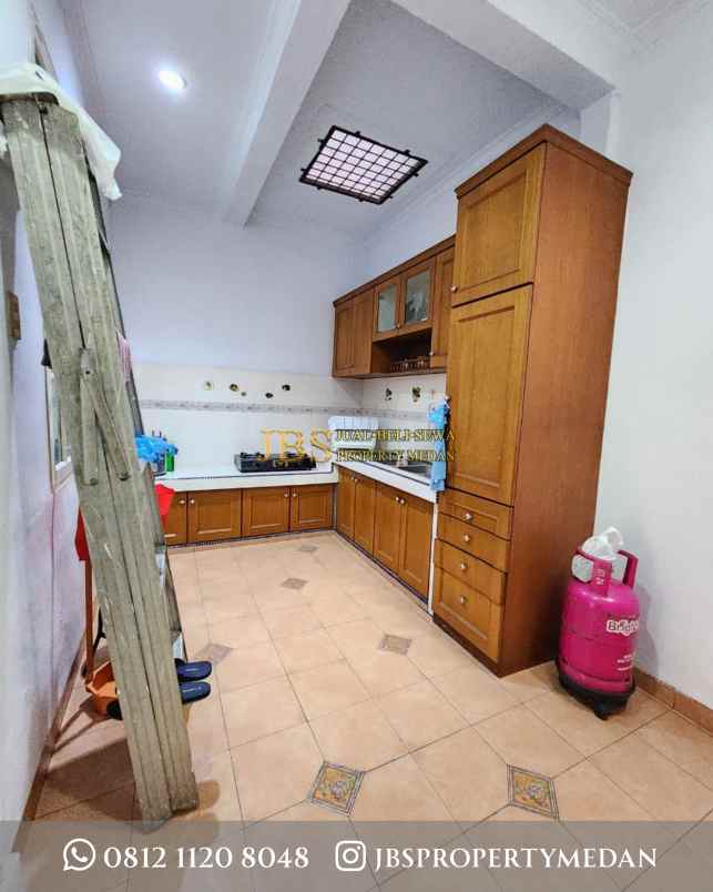 dijual rumah komplek griya riatur jalan