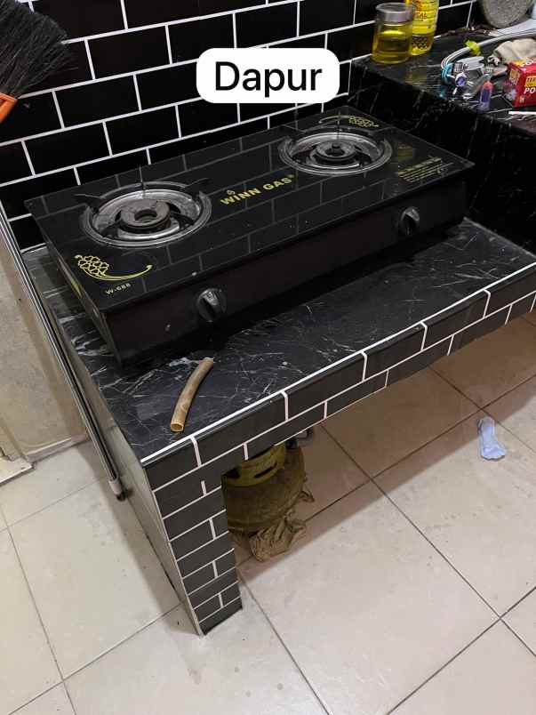 dijual rumah komplek perumahan grand