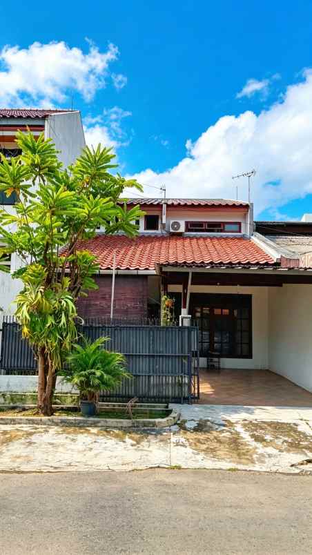 dijual rumah komplek ptb kimia farma