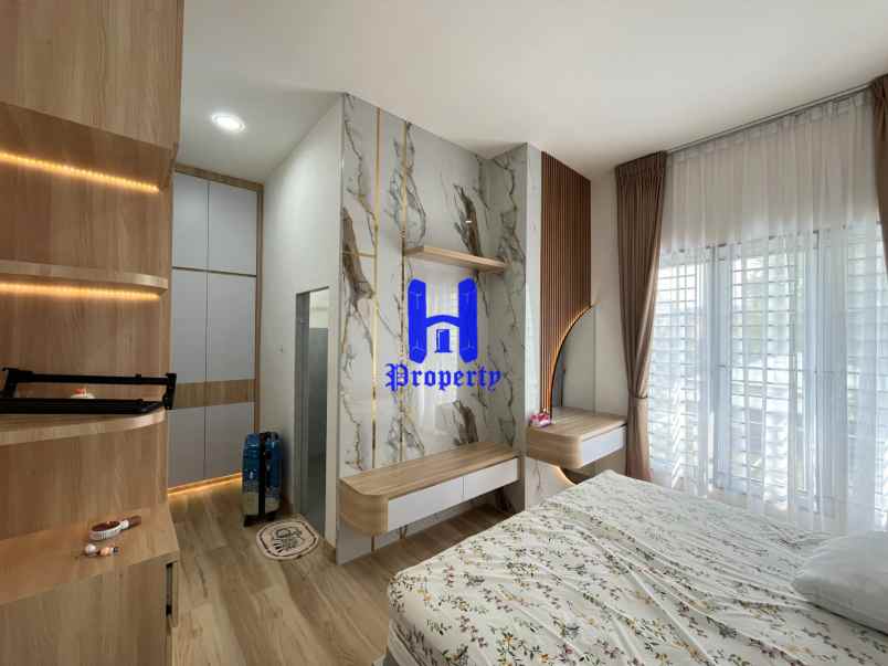 dijual rumah komplek ringroad ville