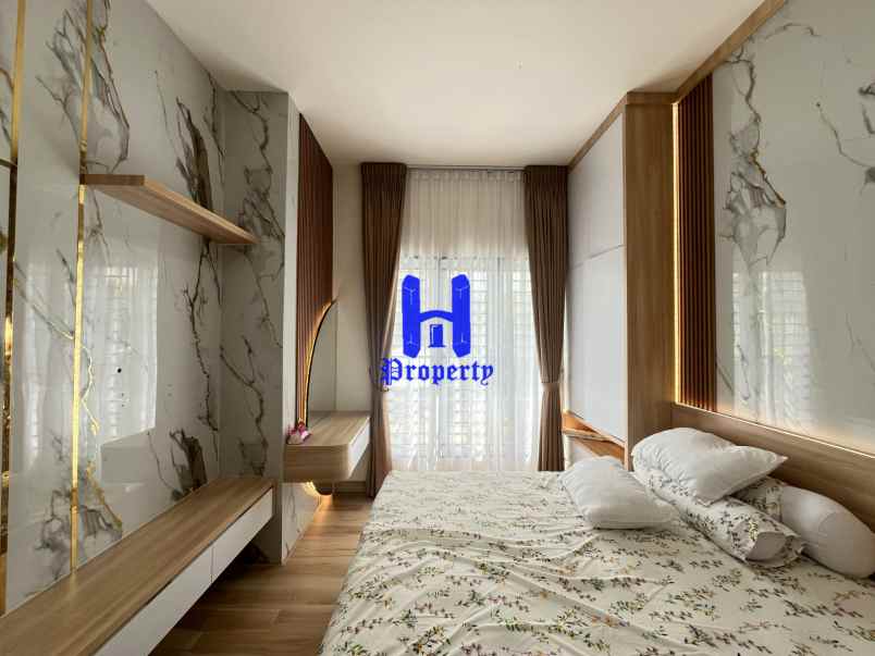 dijual rumah komplek ringroad ville