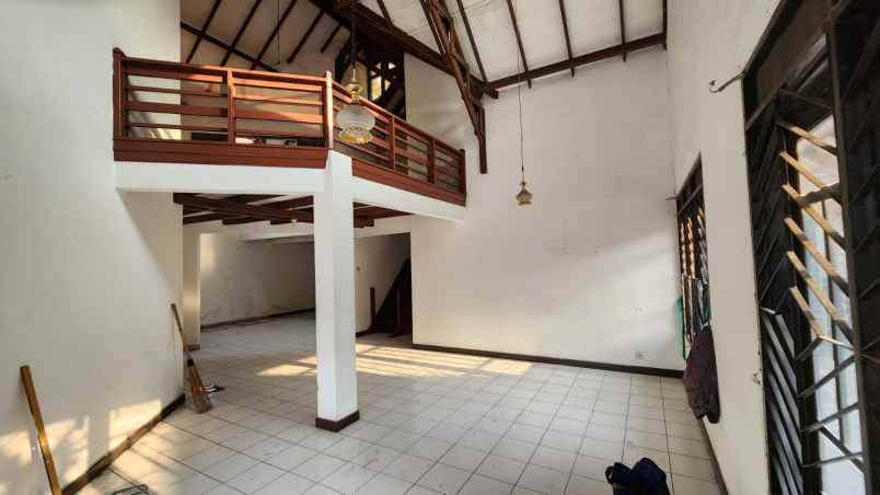 dijual rumah komplek turangga buahbatu