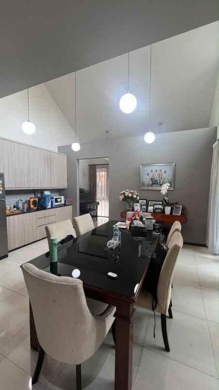dijual rumah kompleks sekneg kebayoran lama