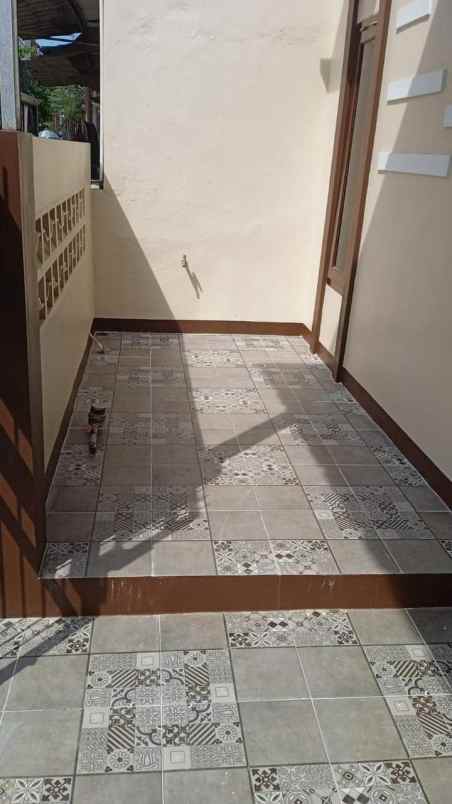 dijual rumah kota harapan indah bekasi