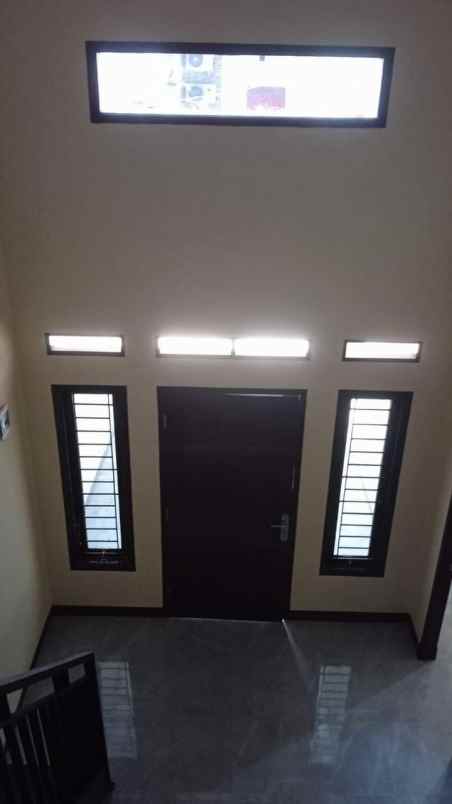 dijual rumah kota harapan indah bekasi