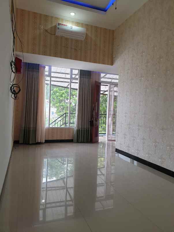 dijual rumah kukusan beji depok