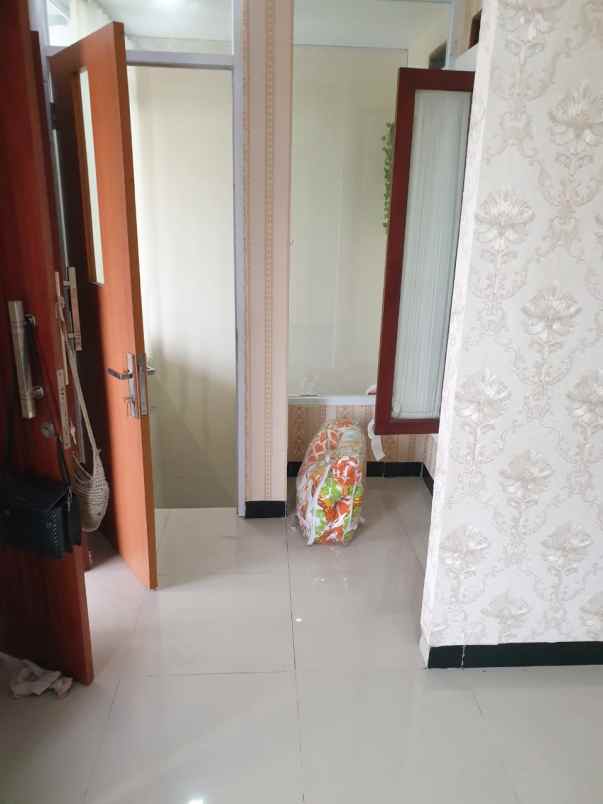 dijual rumah kukusan beji depok