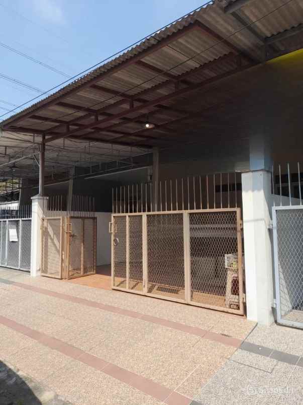 dijual rumah kutisari indah