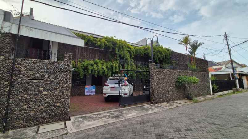 dijual rumah lebo agung