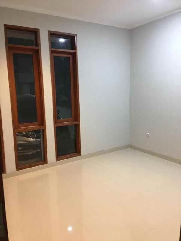 dijual rumah lengkong bandung