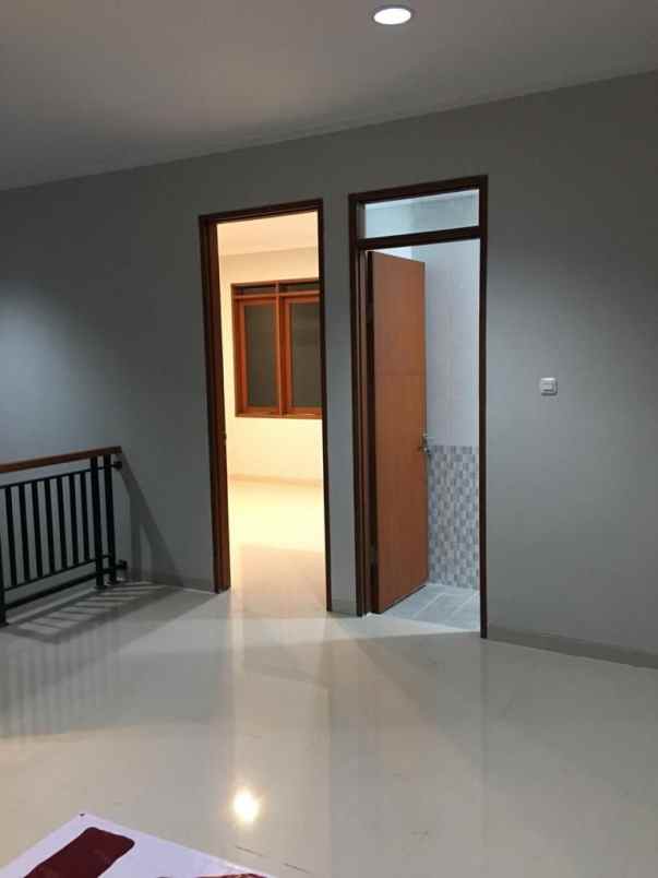 dijual rumah lengkong bandung