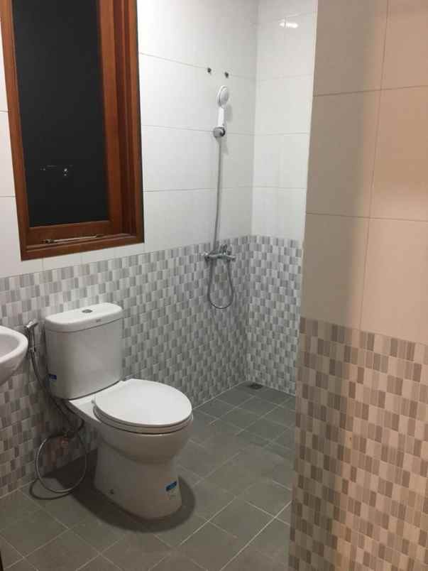 dijual rumah lengkong bandung