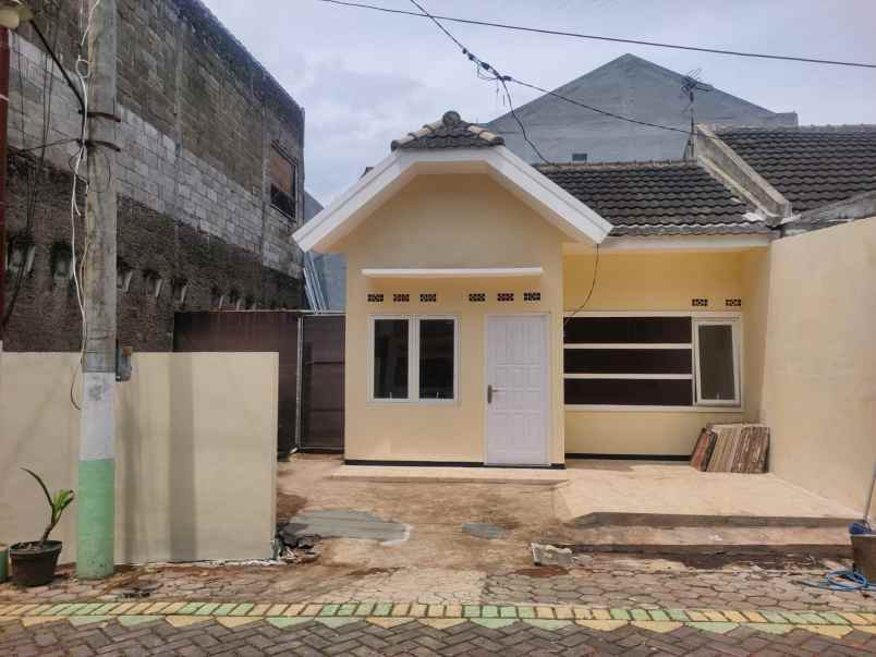 dijual rumah lokasi asrikaton pakis malang