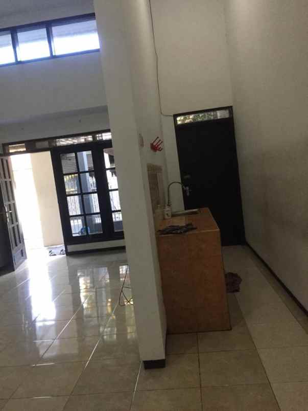 dijual rumah lokasi simpang sulfat utara kota malang