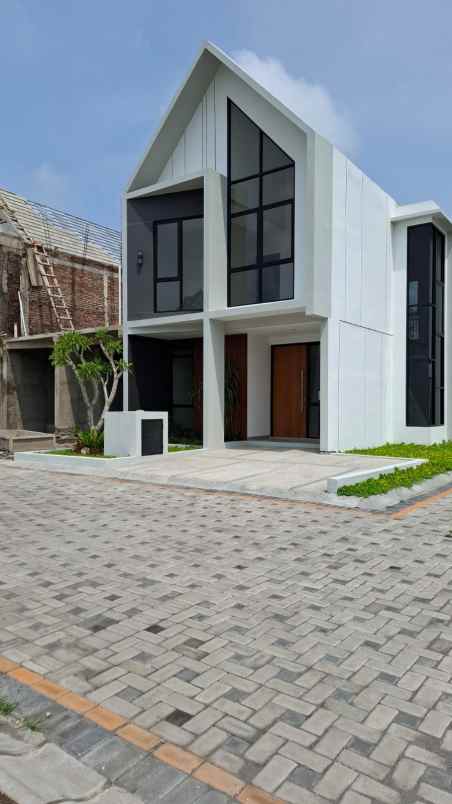 dijual rumah maguwoharjo