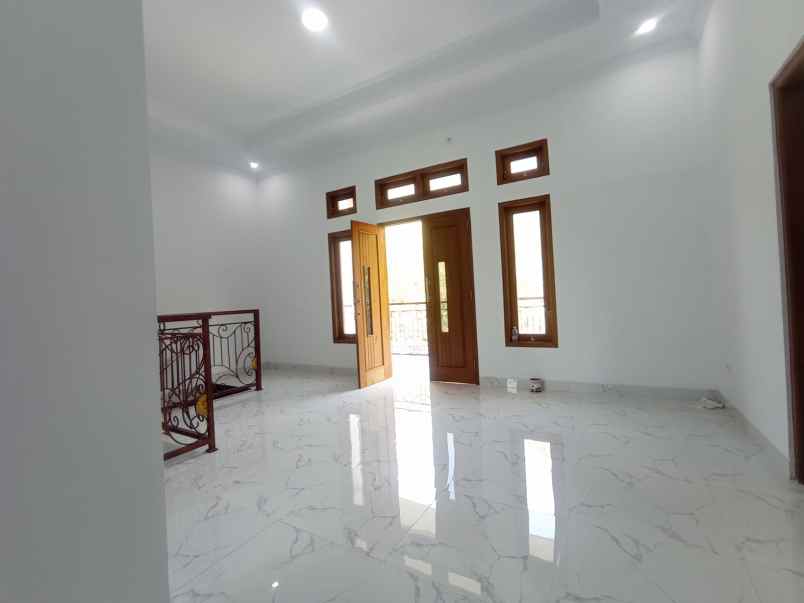 dijual rumah maguwoharjo sleman