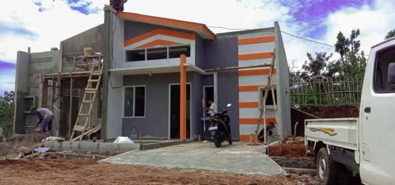 dijual rumah majalaya
