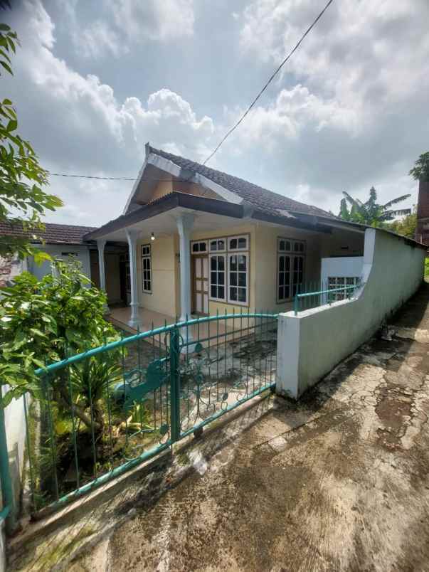 dijual rumah mangliawan wendit malang