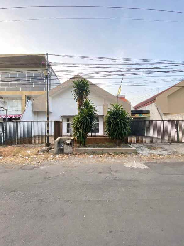 dijual rumah manyar kertoadi
