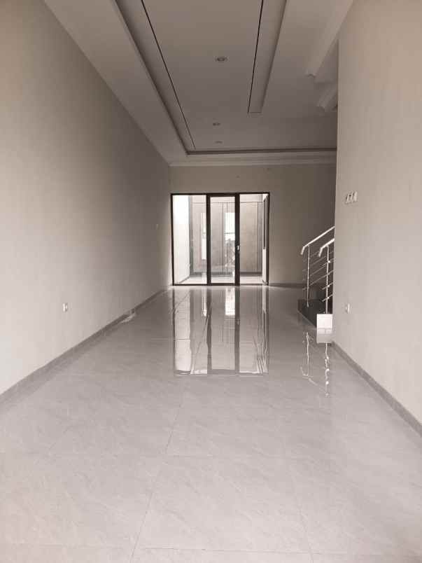 dijual rumah manyar kertoadi