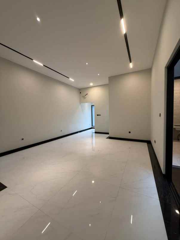 dijual rumah manyar kertoadi