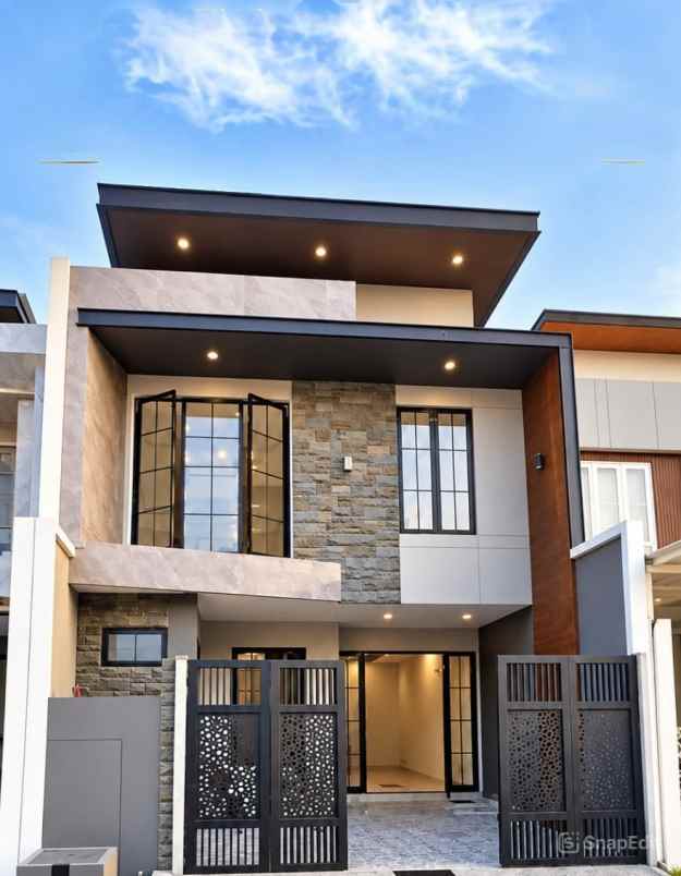dijual rumah manyar tirtoyoso