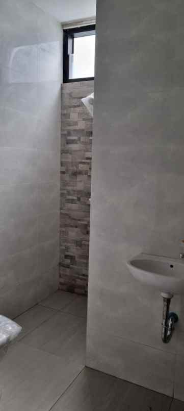 dijual rumah medokan asri