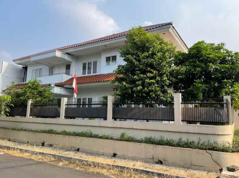 Jual Rumah Lama Mewah Kawasan Meruya Utara Jakarta Barat