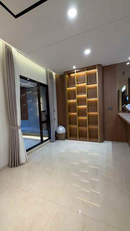 dijual rumah mewah citraraya cikupa tangerang